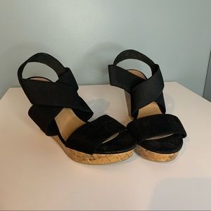 CUTE BLACK STRAP WEDGES